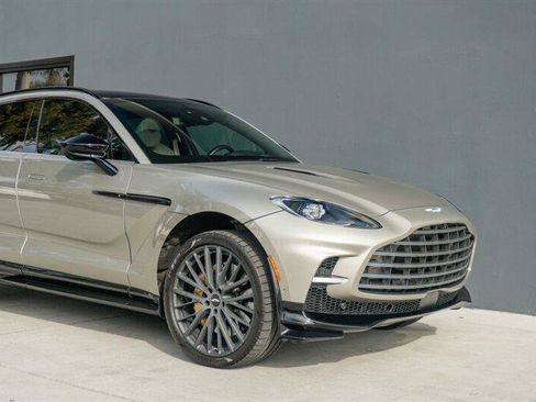 Used 2023 Aston Martin DBX 707 image 42
