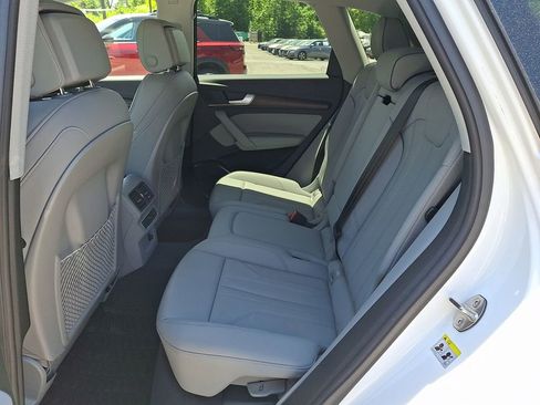 Used 2022 Audi Q5 e Premium AWD/4WD image 10
