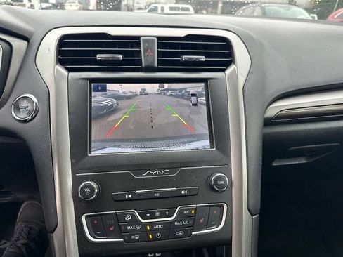 Used 2020 Ford Fusion SEL FWD image 10