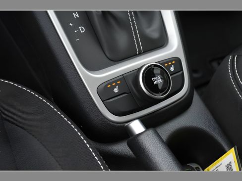 New 2026 Hyundai Venue SEL FWD image 27