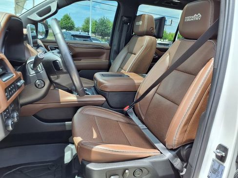 Used 2023 Chevrolet Tahoe High Country w/ LPO, Illumination Package AWD/4WD image 25