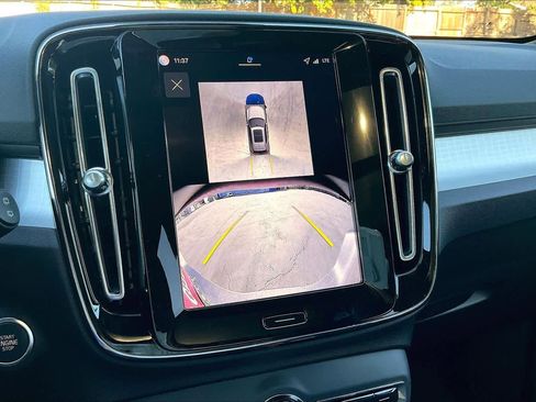 New 2026 Volvo XC40 B5 Ultra w/ Climate Package image 20