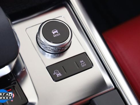 Used 2024 Jaguar XF R-Dynamic SE image 31