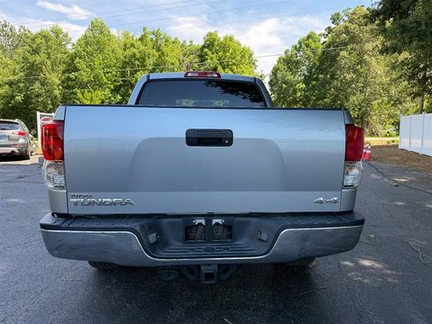 Used 2010 Toyota Tundra 4x4 CrewMax image 5