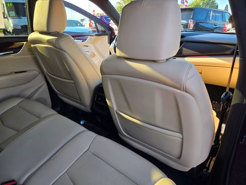 Used 2017 Cadillac XT5 Luxury image 63