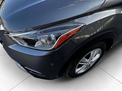 Used 2020 Nissan Kicks S FWD image 12