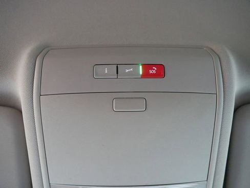 Certified 2023 Volkswagen Atlas SE image 35