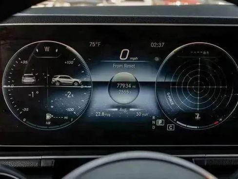 Used 2022 Mercedes-Benz GLE 350 4MATIC w/ Premium Package image 25