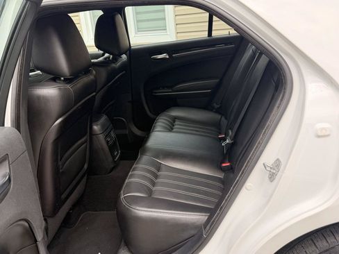 Used 2019 Chrysler 300 S RWD image 20