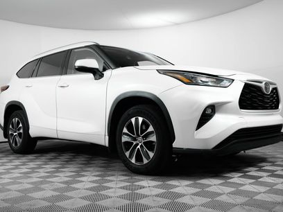 Used 2020 Toyota Highlander XLE