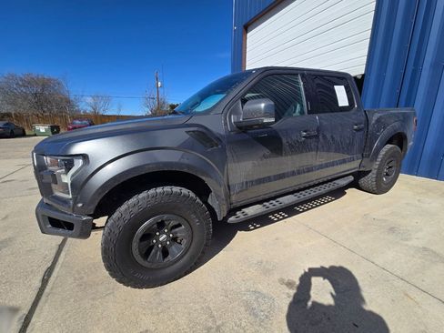 Used 2018 Ford F150 Raptor w/ Equipment Group 802A Luxury image 2