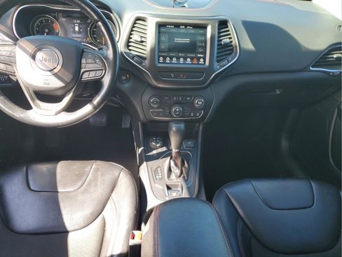 Used 2020 Jeep Cherokee Trailhawk w/ Cold Weather Group image 18