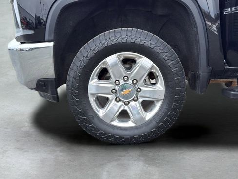 Used 2022 Chevrolet Silverado 2500 LTZ w/ LTZ Convenience Package image 37