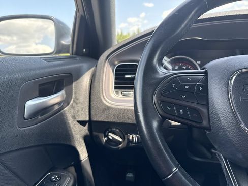 Used 2023 Dodge Charger SXT RWD image 17