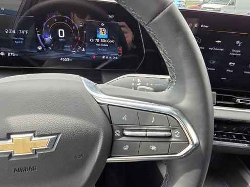 Used 2025 Chevrolet Equinox LT w/ Convenience Package II image 23