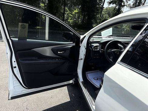 Used 2019 Nissan Murano SL w/ SL Technology Package FWD image 10