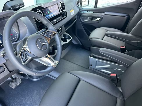 New 2026 Mercedes-Benz Sprinter 2500 image 9