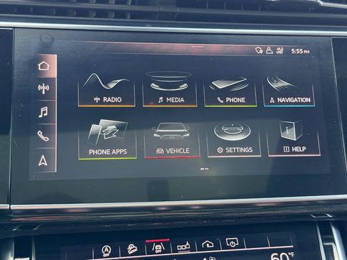 Used 2019 Audi Q8 Premium Plus w/ Premium Plus AWD/4WD image 38