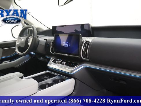 New 2025 Ford Expedition Max Platinum w/ Platinum Ultimate Package image 22