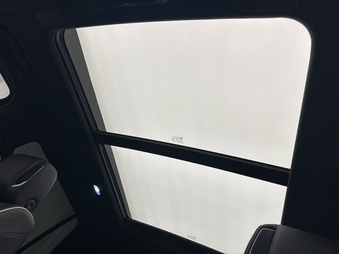 Used 2021 Cadillac Escalade Sport w/ LPO, Illumination Package image 29