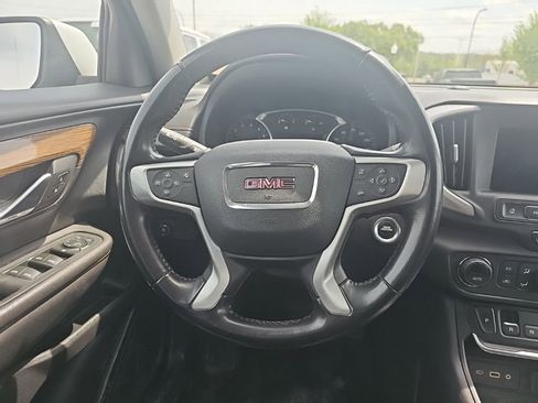 Used 2021 GMC Terrain SLE w/ Driver Convenience Package FWD image 7