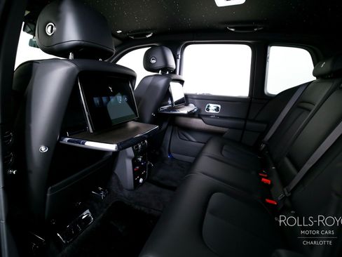 Used 2026 Rolls-Royce Cullinan AWD/4WD image 20