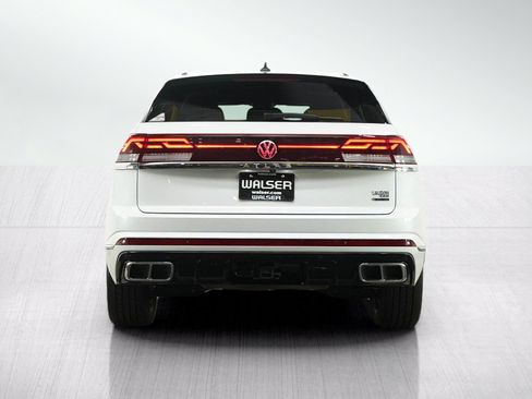 Used 2025 Volkswagen Atlas Cross Sport SEL Premium R-Line AWD/4WD image 4
