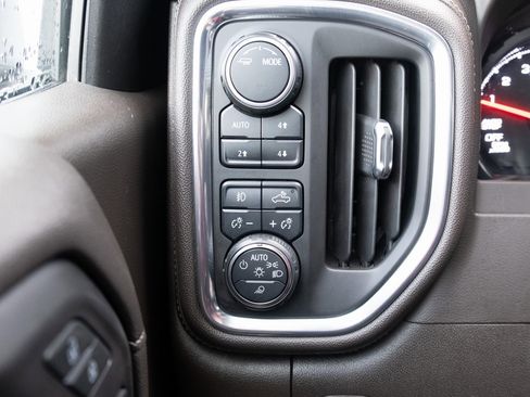 Used 2020 Chevrolet Silverado 1500 LTZ image 10