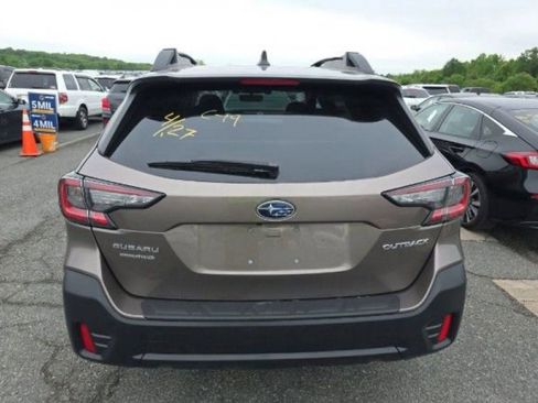 Used 2021 Subaru Outback Premium AWD/4WD image 3