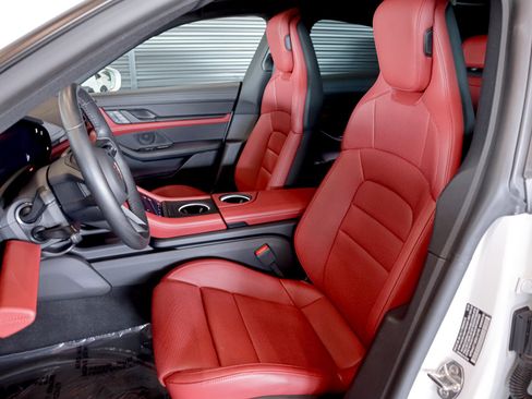 Certified 2024 Porsche Taycan image 5