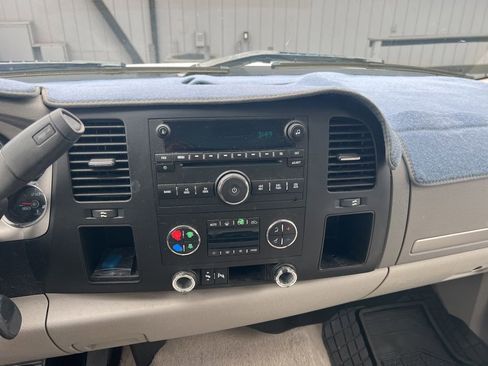 Used 2008 GMC Sierra 1500 SLE w/ Power Pack Plus RWD image 9