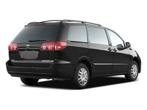 Used 2009 Toyota Sienna LE FWD image 2