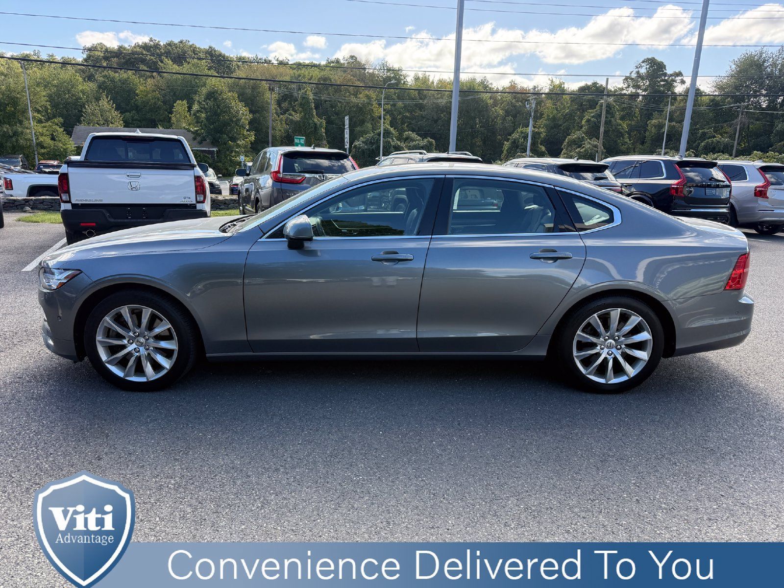 Used 2017 Volvo S90 T6 Momentum w/ Vision Package AWD/4WD image 5