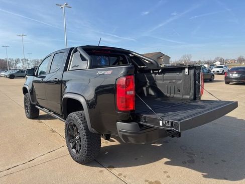 Used 2021 Chevrolet Colorado ZR2 w/ ZR2 Midnight Special Edition image 5