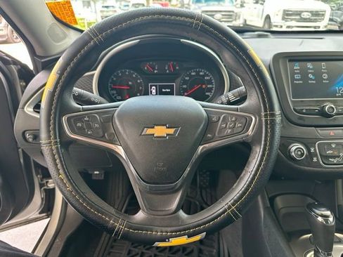 Used 2017 Chevrolet Malibu LS w/ LPO, Convenience Package 1 FWD image 19
