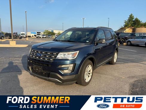 Used 2017 Ford Explorer XLT w/ Equipment Group 202A FWD image 1