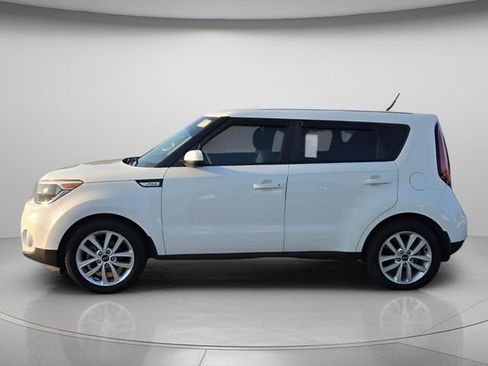 Used 2019 Kia Soul + FWD image 3