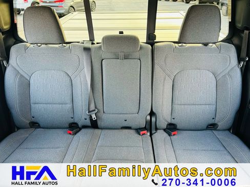 Used 2019 RAM 1500 Big Horn AWD/4WD image 10
