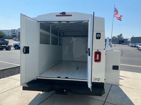 Used 2018 Ford Transit 350 138 w/ Exterior Upgrade Package image 29