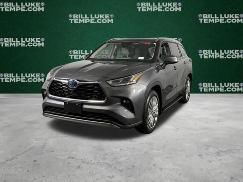 Used 2024 Toyota Highlander Platinum AWD/4WD image 9
