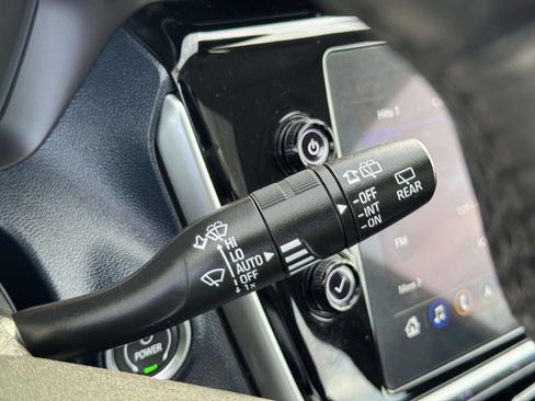 Used 2023 Chevrolet Bolt EUV Premier w/ Sun & Sound Package FWD image 10