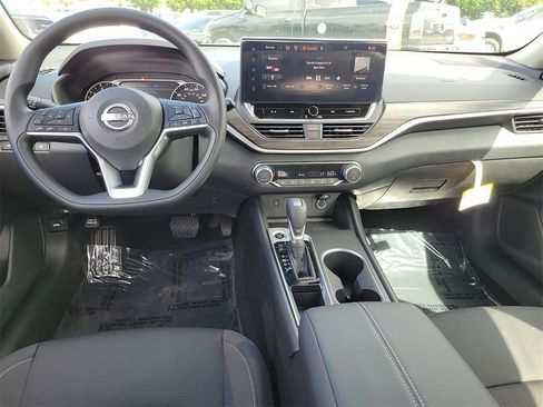 New 2025 Nissan Altima 2.5 SV w/ SV Special Edition Package image 4
