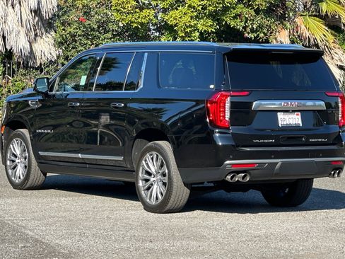 Used 2022 GMC Yukon XL Denali image 5