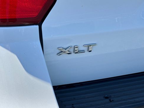 Used 2019 Ford Expedition XLT w/ Equipment Group 202A RWD image 23