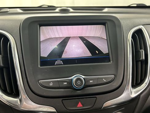 Used 2020 Chevrolet Equinox LT FWD image 15