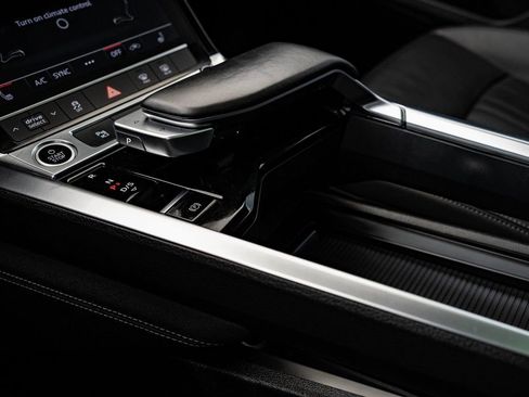 Used 2021 Audi e-tron Premium w/ Convenience Plus Package image 37