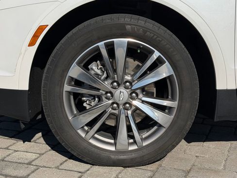 Used 2021 Cadillac XT5 Premium Luxury image 15