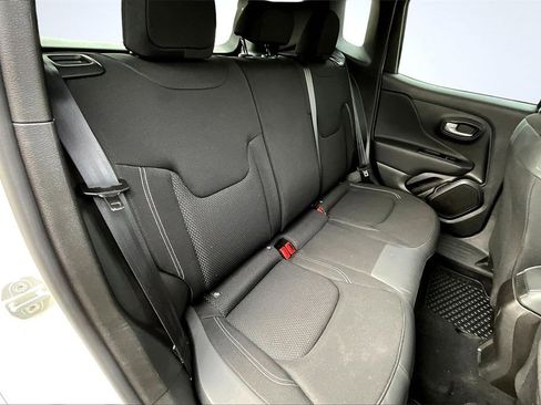 Used 2023 Jeep Renegade Latitude w/ Premium Group image 27