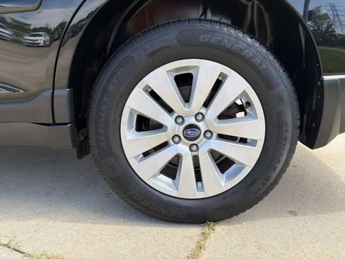 Used 2018 Subaru Outback 2.5i Premium AWD/4WD image 9