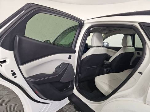 Certified 2025 Ford Mustang Mach-E Premium image 18